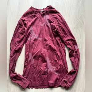 Oiselle Maroon Flyte l/s top size small like new